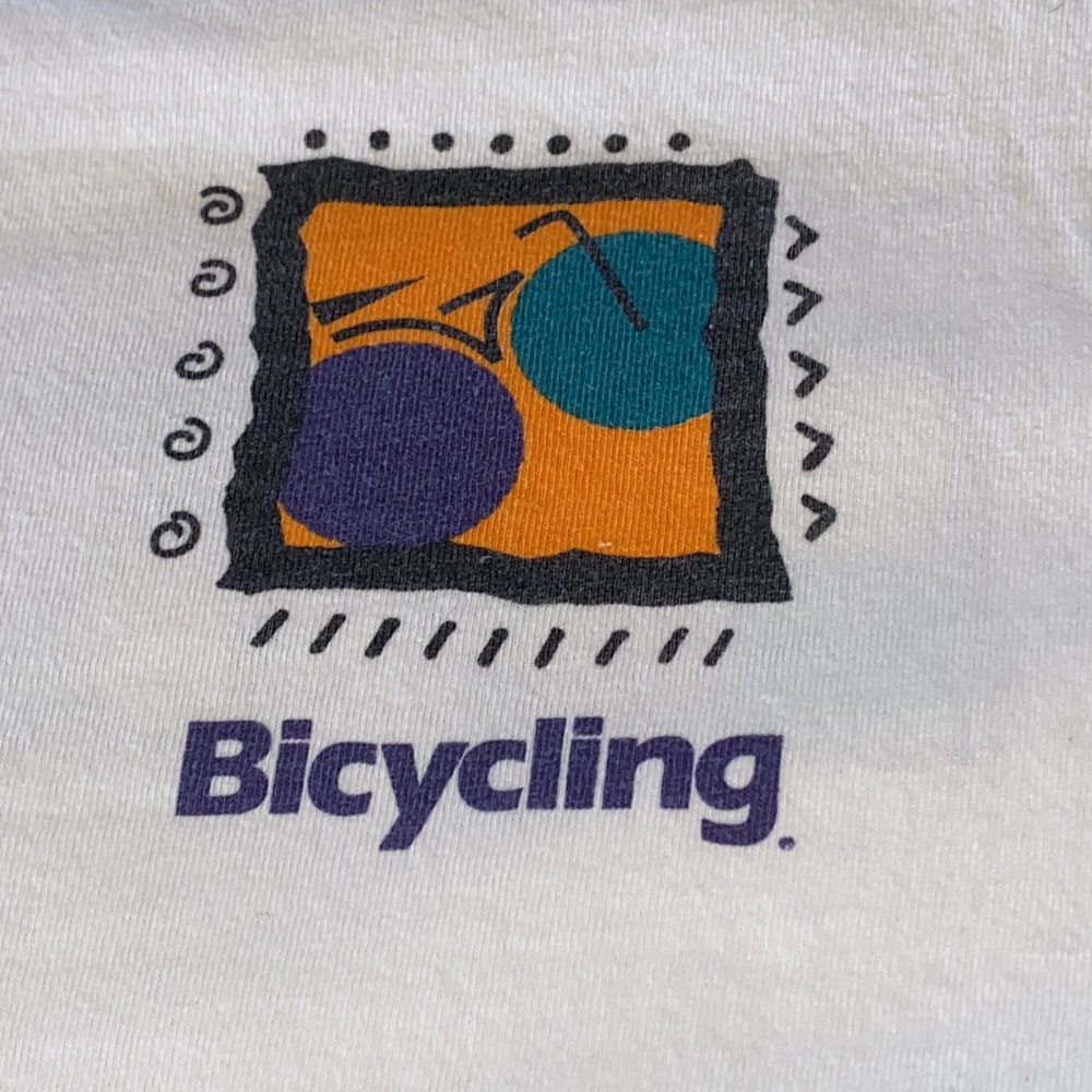 Vintage 80s Bicycling T-shirt. Size L.